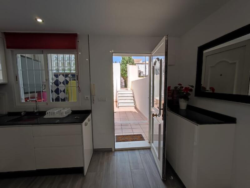 AB/MO/4A: Townhouse for Rent in Mojácar Playa, Almería