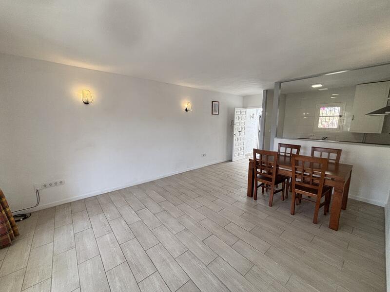 LP/RE: Apartment for Sale in La Parata (Mojácar), Almería