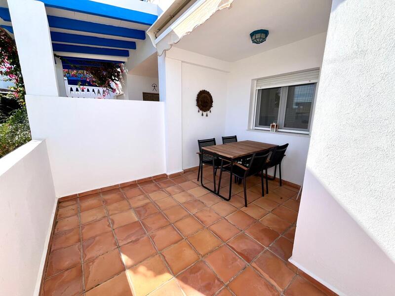 LR/AG: Apartment for Rent in Mojácar Playa, Almería