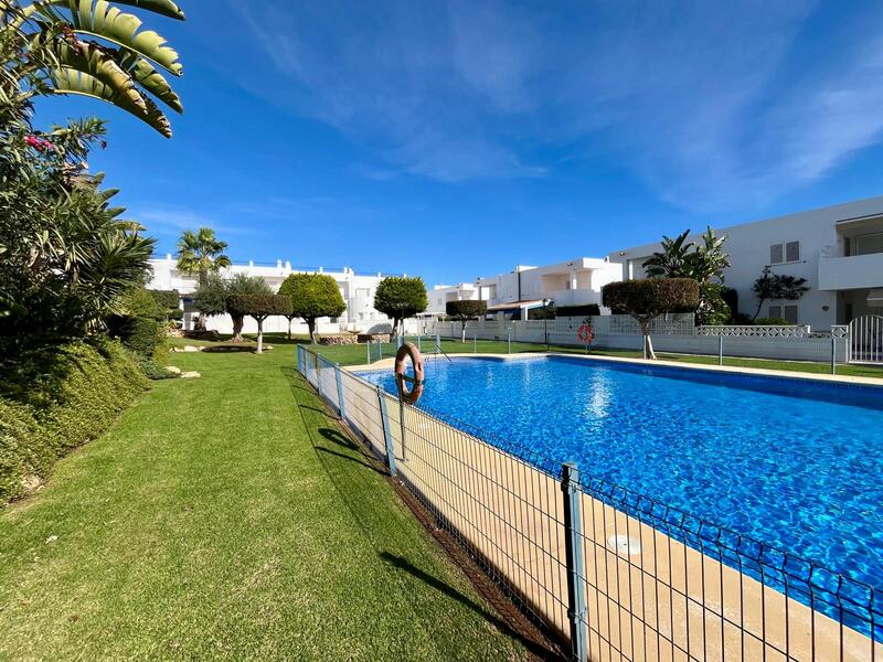 LR/AG: Apartment for Rent in Mojácar Playa, Almería