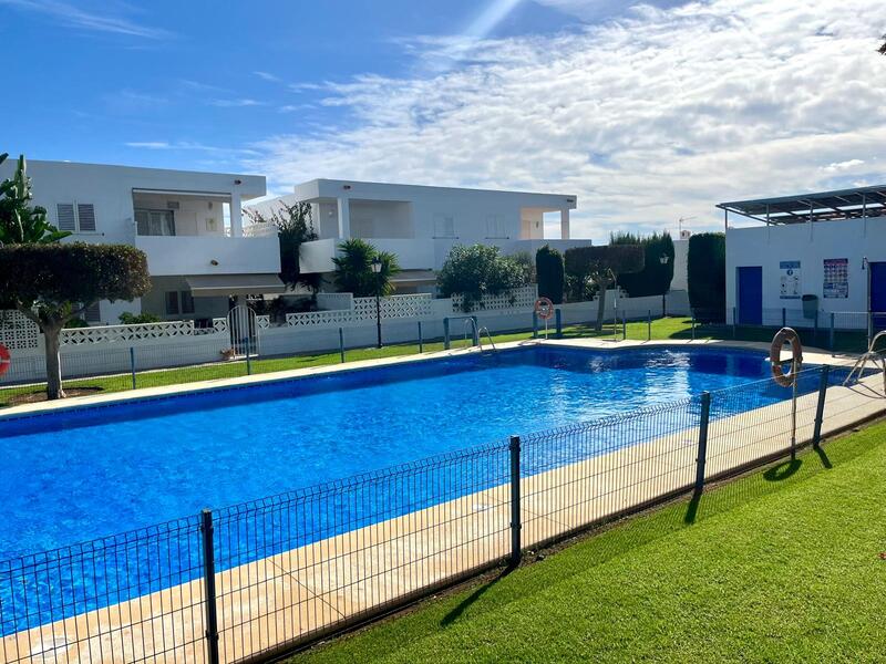 LR/AG: Apartment for Rent in Mojácar Playa, Almería