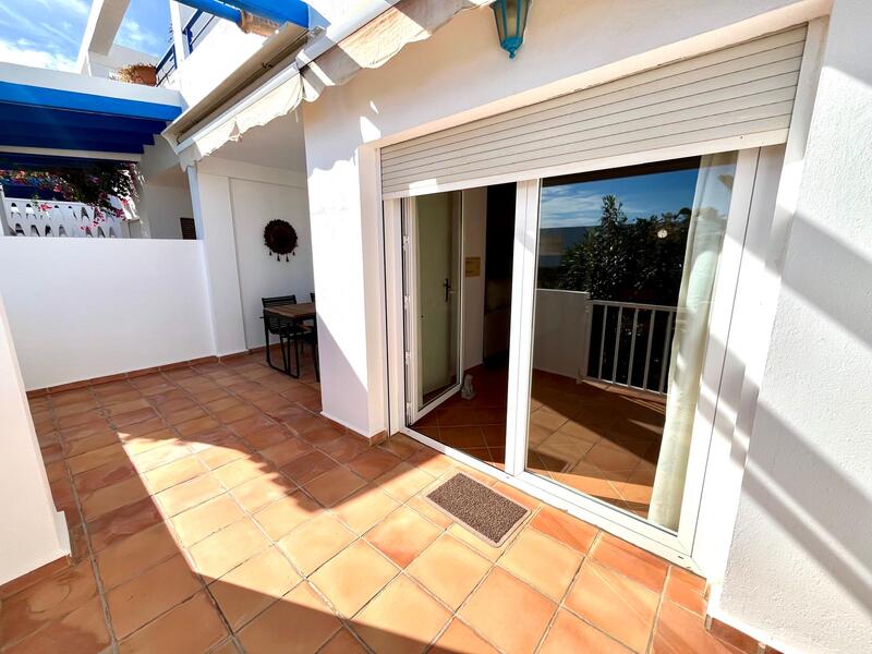 LR/AG: Apartment for Rent in Mojácar Playa, Almería