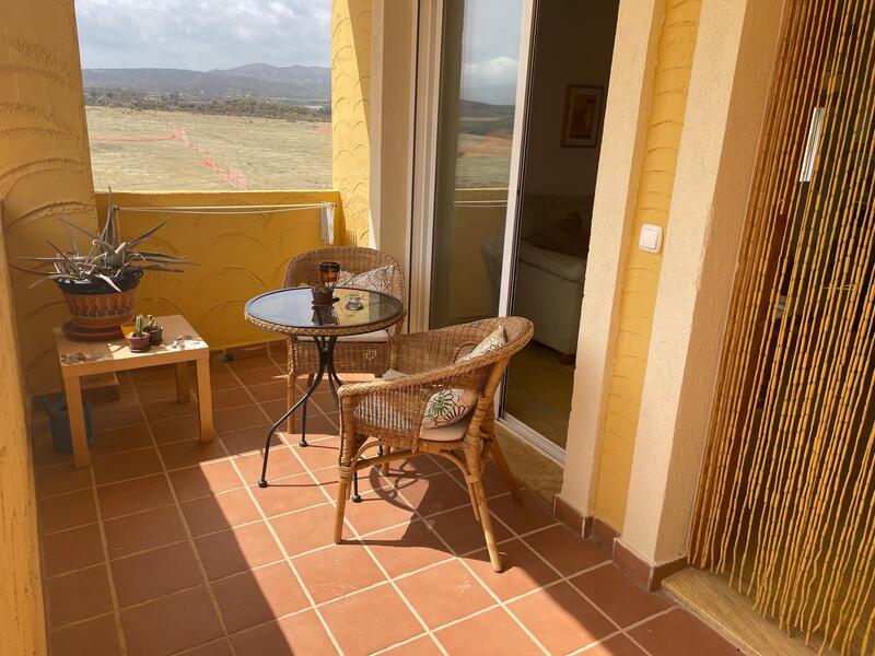 VDE/DC: Apartment for Sale in Valle del Este, Almería