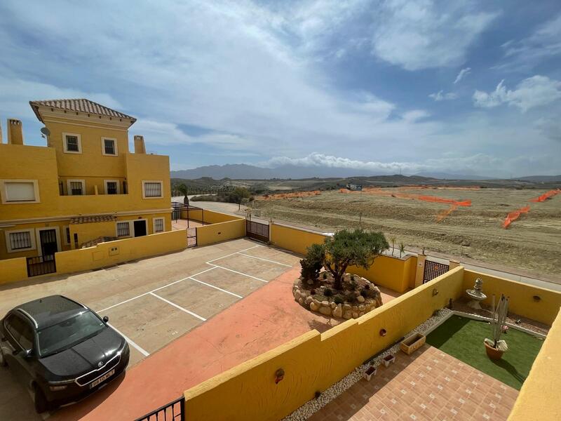 VDE/DC: Apartment for Sale in Valle del Este, Almería