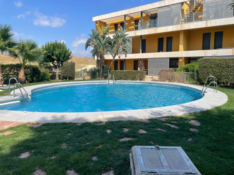 VDE/NH/8: Apartment for Sale in Vera, Almería