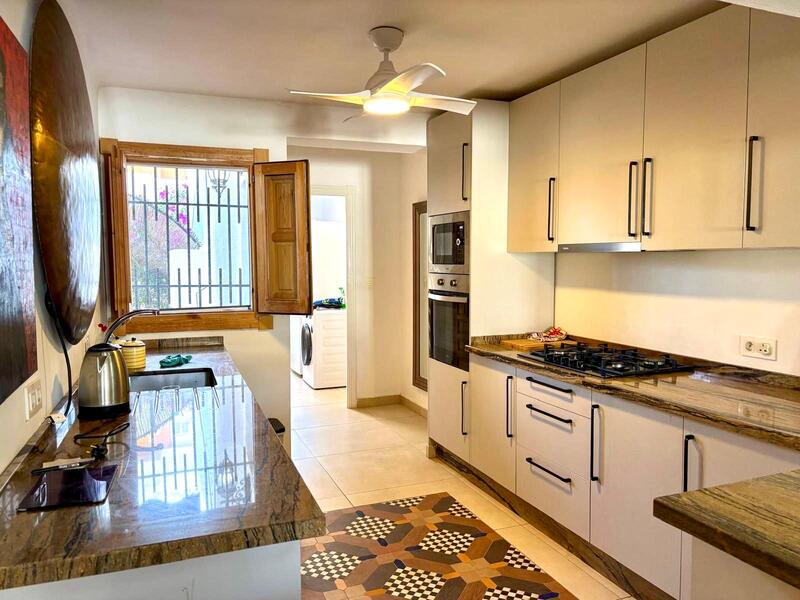 VILLA COLLy: Villa for Sale in Mojácar Playa, Almería