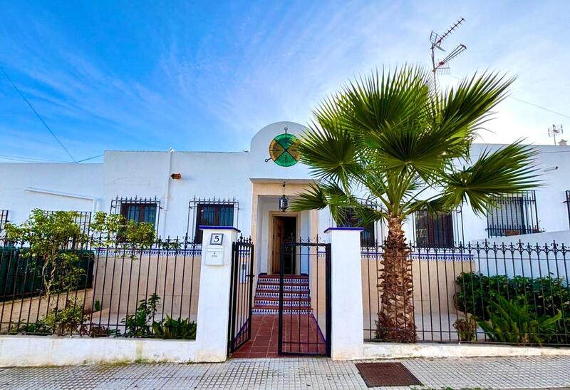 VILLA COLLy: Villa for Sale in Mojácar Playa, Almería