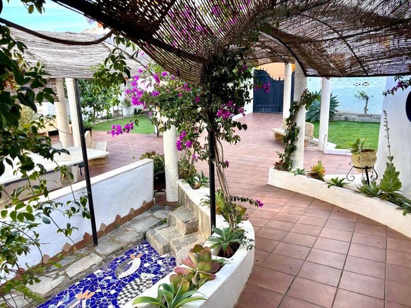 VILLA COLLy: Villa for Sale in Mojácar Playa, Almería