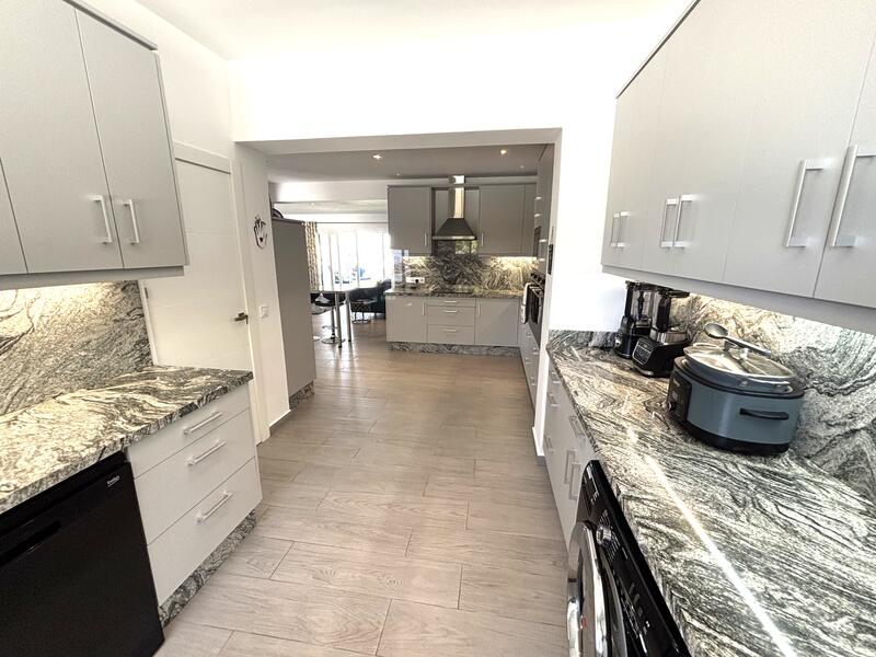 VILLA DW: Villa for Sale in Mojácar Playa, Almería
