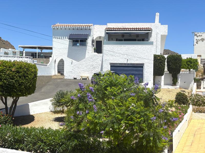 VILLA DW: Villa for Sale in Mojácar Playa, Almería