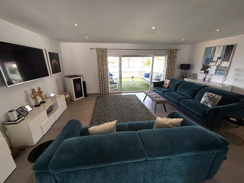VILLA DW: Villa for Sale in Mojácar Playa, Almería