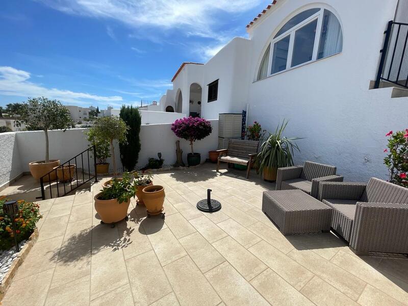 VILLA NH: Villa for Sale in Mojácar Playa, Almería
