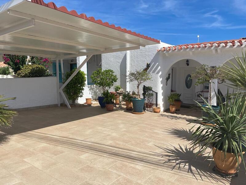 VILLA NH: Villa for Sale in Mojácar Playa, Almería