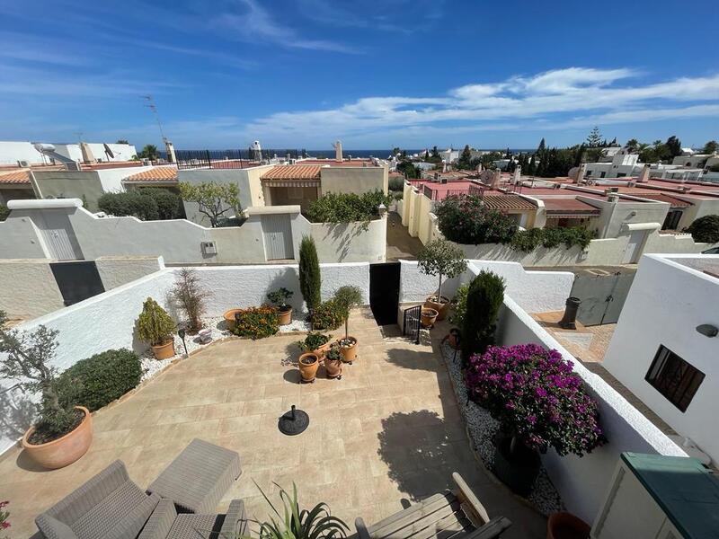 VILLA NH: Villa for Sale in Mojácar Playa, Almería